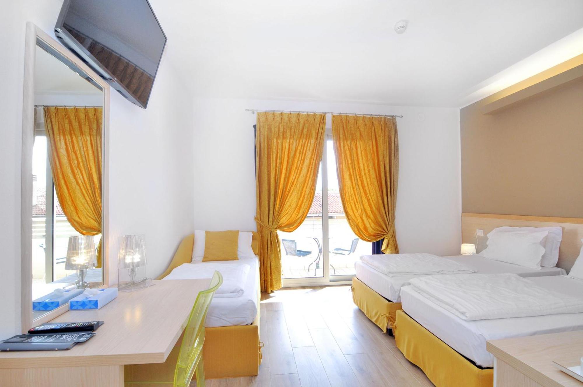 Cleofe Hotel
