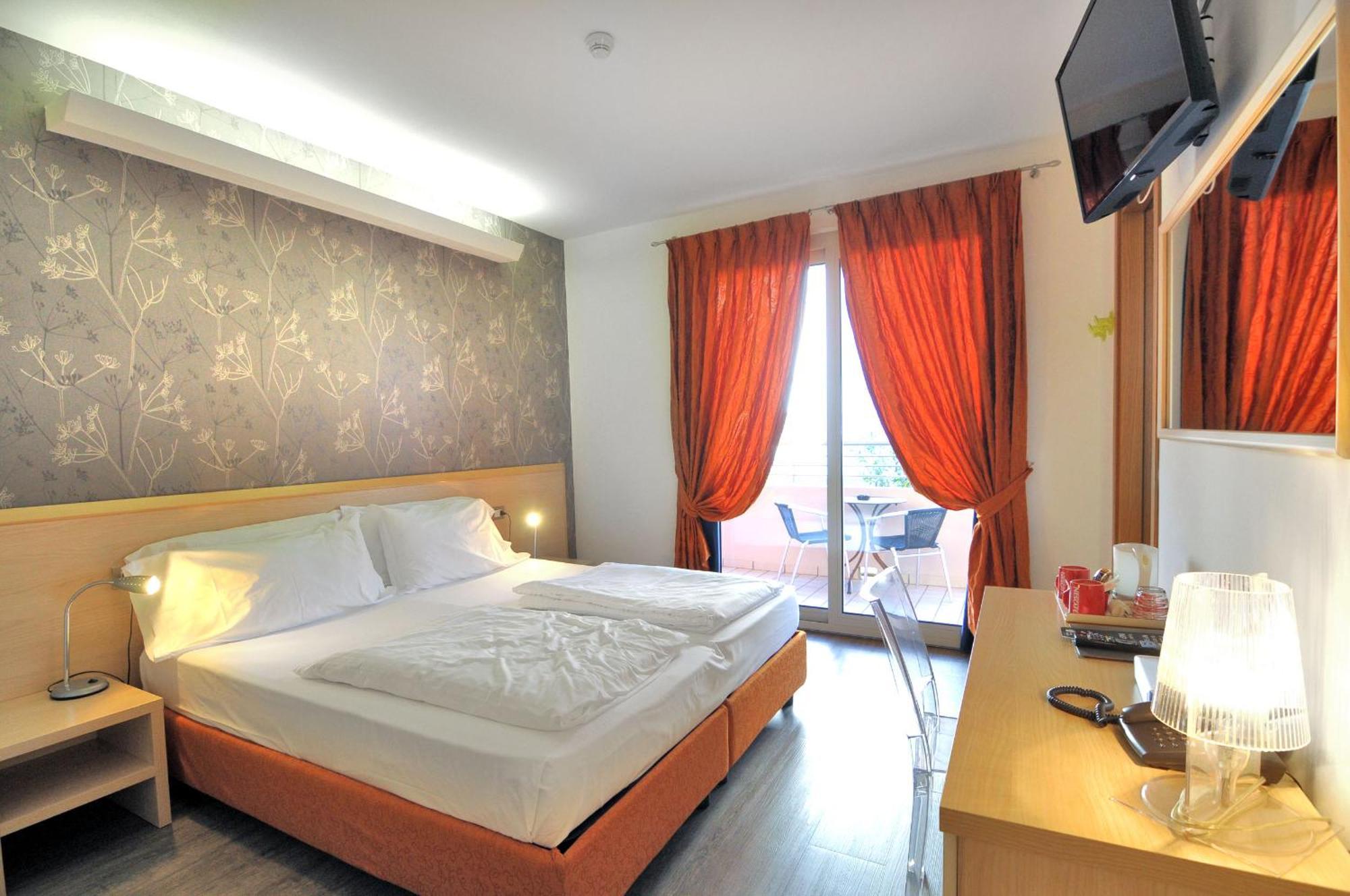 Hotel Cleofe 3*